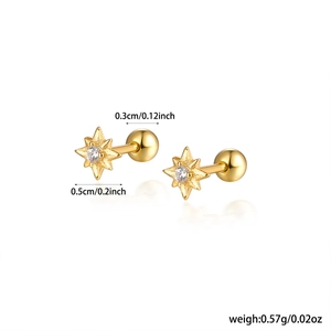 Macro view of gold starburst stud earrings with size annotations in 0.5cm diameter
