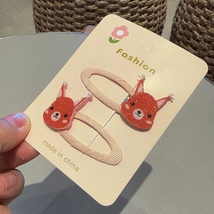 Barrettes à cheveux écureuil rose pour enfants sur carte de présentation fashion de deux