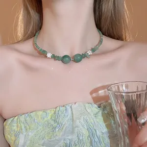 Girocollo In Giada Con Perline Verdi E Accenti Di Fiori Argentati Gioiello Retrò Elegante In Stile Cinese