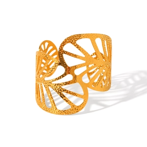 Bracciale aperto in acciaio inossidabile placcato oro 18K con trama a foglia traforata