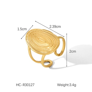 Detailed dimension guide for 18K gold heart ring with vintage texture and 3.4g weight
