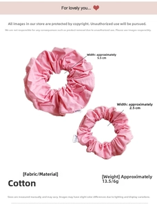 Detailed comparison of pink cotton scrunchies in 5.5cm and 2.5cm sizes with fabric texture