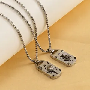 Collier Pendentif Ancre Boussole Nautique Acier Inoxydable Rétro Hip Hop Bijoux Plaque Carrée Hommes Femmes