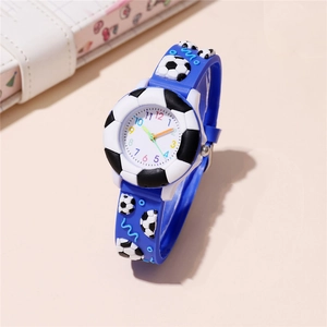 Blaue Kinderfußball-Quarzuhr mit bunten Zahlen und 3D-Fußball-Silikonarmband