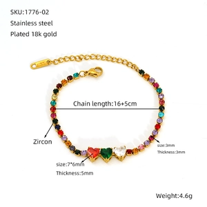 Détails du bracelet tennis en acier doré 18 carats avec dimensions des zircons colorés