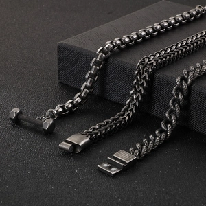 Bracciali vintage in acciaio inossidabile nero da uomo con chiusura OT e perle quadrate