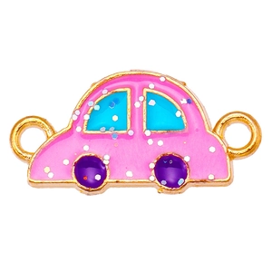 Détail de breloque voiture en émail rose avec paillettes et boucles en alliage doré