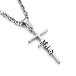 Poliertes Kreuz-Halskette aus Edelstahl mit LOVE-Schriftzug an einer Kordelkette