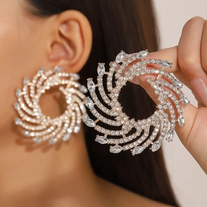 Elegante Spiral-Ohrringe mit Markasit-Zirkonia in strahlender Goldfassung