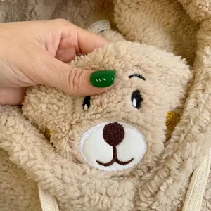 Écharpe à capuche ours en polaire pour femme avec broderie mignonne d'hiver