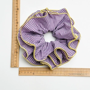 Detailed size measurement of oversized purple checkered scrunchie with yellow ruffle trim