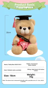 Detail eines 18 cm Absolventen-Teddybärs mit Nerzsamt und Hohlbaumwoll-Füllung