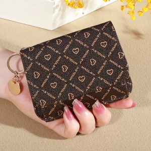 Women Short Trifold Wallet PU Leather Monogram Heart Print Card Holder With Keychain Ring Fashion Retro Purse Daily Use