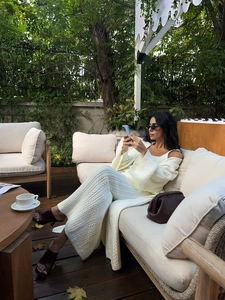 Dreiteiliges Strickset in Creme mit langem Cardigan, Camisole und passender Strickhose