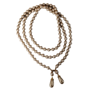 Vintage Baroque layered pearl necklace with elegant gold finish and water drop pendants