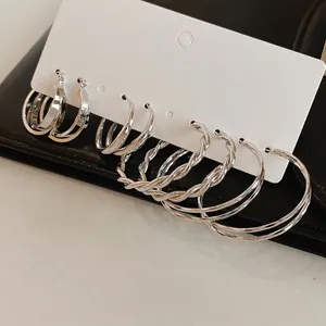 Set di 5 paia di orecchini a cerchio in argento minimalisti con design liscio e intrecciato