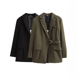 Veste de blazer dos nu pour femme avec ceinture élégante et boucles métalliques