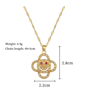 Detailed view of flower smiley necklace with dimensions weight 4.4g and 40+5cm chain length