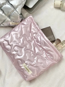 Chic quilted PU heart pattern pouch in pink and silver with stylish metal finish