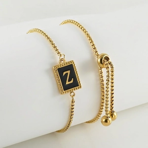 Bracelet Lettre Initiale Pour Femmes Plaqué Or 18K Acier Inoxydable Chaîne Coulissante Réglable Pendentif Émail Noir Rectangle