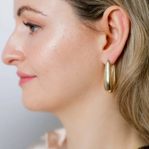 Boucles d'oreilles minimalistes en forme de larme en acier inoxydable doré 18 carats