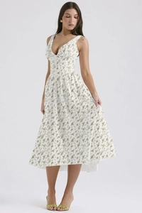 Detail of summer V-neck floral maxi dress featuring sleeveless design and waist tie