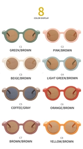 Matrice che mostra 8 opzioni di colori opachi per occhiali da sole rotondi vintage