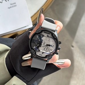 Fashion Large Dial Multi-Function Quartz Watch Multi-Time Zone Waterproof Unisex Silicone Strap Industrial Style Wristwatch