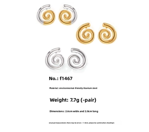 Détails des boucles d'oreilles spirales en titane or et argent, taille 2,6 cm par 2,8 cm