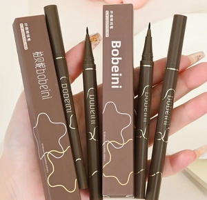 Detailed 0.05mm ultra-fine tip liquid eyeliner in brown for precise wing and smudge-proof finish