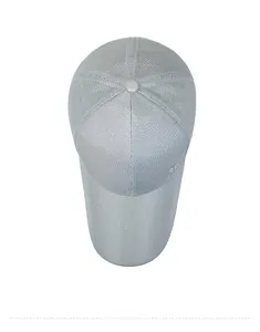 Draufsicht graue atmungsaktive Mesh-Baseballkappe mit weißer Sport-Stickerei