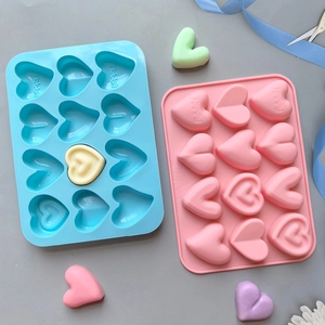 12-cavity heart shaped silicone molds in pink and blue for DIY baking and candy making