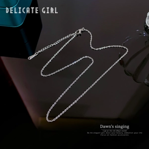 Detail of 304 stainless steel silver chain necklace with lobster clasp and extender