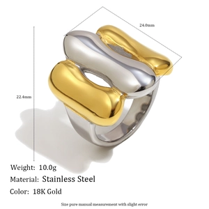 Anello bicolore in acciaio inossidabile placcato oro 18K con design a onde e 10g