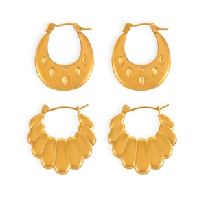 Vintage U-shaped gold plated titanium steel earrings with embossed geometric patterns