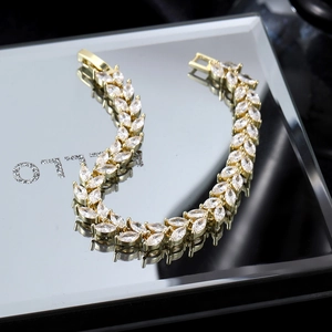Elegant gold-plated marquise-cut zircon bracelet with wheat-shaped crystal inlay
