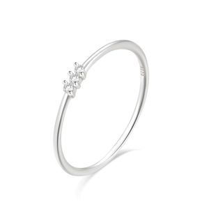 Close-up of S925 sterling silver ring featuring three sparkling cubic zirconia stones