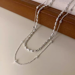 Minimalist s925 sterling silver square bead necklace featuring multi-layered shiny chains
