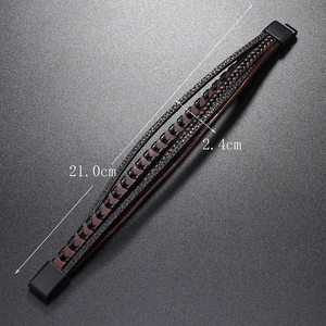 Détail du bracelet en cuir tressé multicouche avec boucle magnétique et longueur 21cm