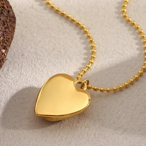 Elegant 18K gold-plated stainless steel bead chain necklace with a 3D heart pendant