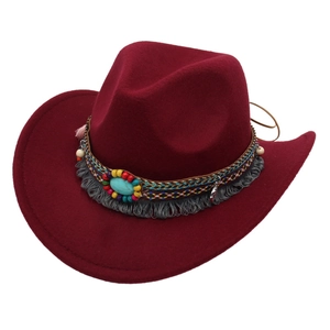 Chapeau de cowboy bordeaux style bohème avec perles et décoration turquoise