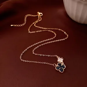 Collier Pendentif Fleur Trèfle Cuivre Plaqué Or 18K Avec Zircone Cubique Bleu Blanc Bijoux De Luxe Français Pour Femmes