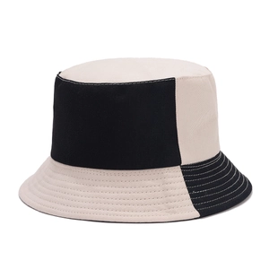 Bob minimaliste bicolore noir et blanc avec bord renforcé pour la protection solaire extérieure