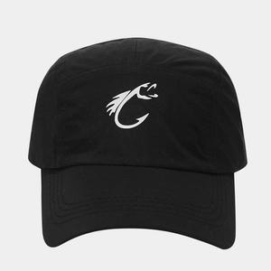 Schnelltrocknende Angelmütze in Schwarz mit weißem Angelhaken-Logo und 5-Panel-Design