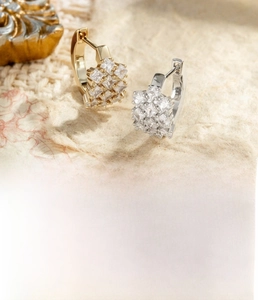 Detail view of zircon hoop earrings with 10mm inner diameter and 0.8mm pin size specs