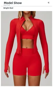 Ensemble de yoga rouge sans couture en trois pièces avec veste zippée et short sport