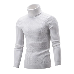 Maglione classico bianco a collo alto da uomo con motivo a trecce vintage e vestibilità slim
