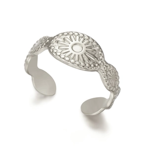 Verstellbarer silberner geometrischer Ring mit geprägtem Sonnenblumenmuster-Detail