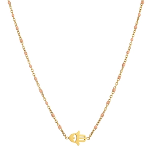 Détail du pendentif Main de Fatma dorée sur chaîne avec perles en émail rose clair