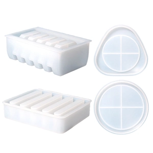 Set di 4 stampi in silicone traslucido per sottobicchieri con forme geometriche e rotonde